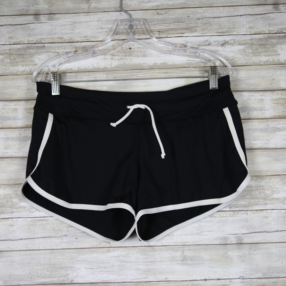 Athleta Black Shorts with White Linings sz Med